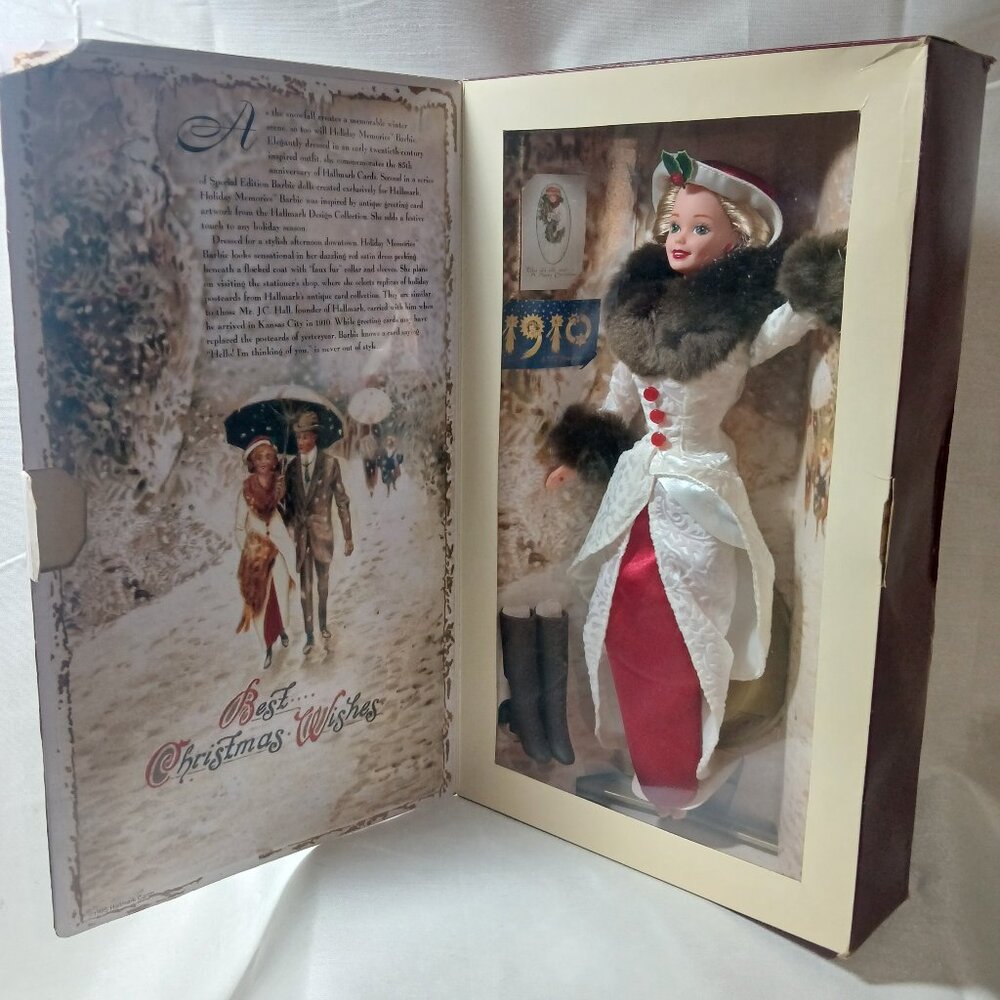 NEW Barbie | Holiday Memories Hallmark Special Edition 1995